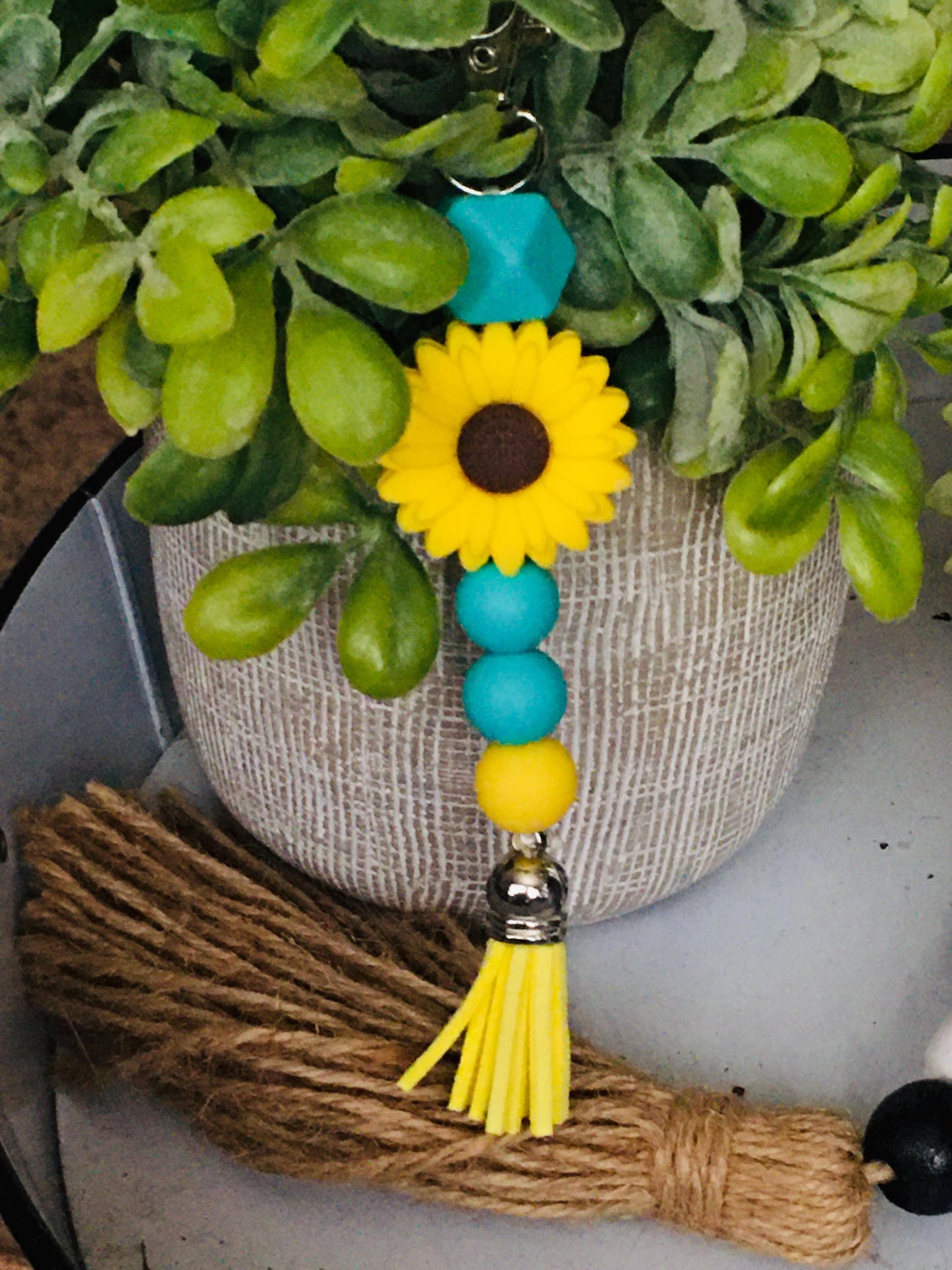 Silicone keychain, Keychain, Stocking Stuffer, Gift, Silicone beads, key holder, purse charm