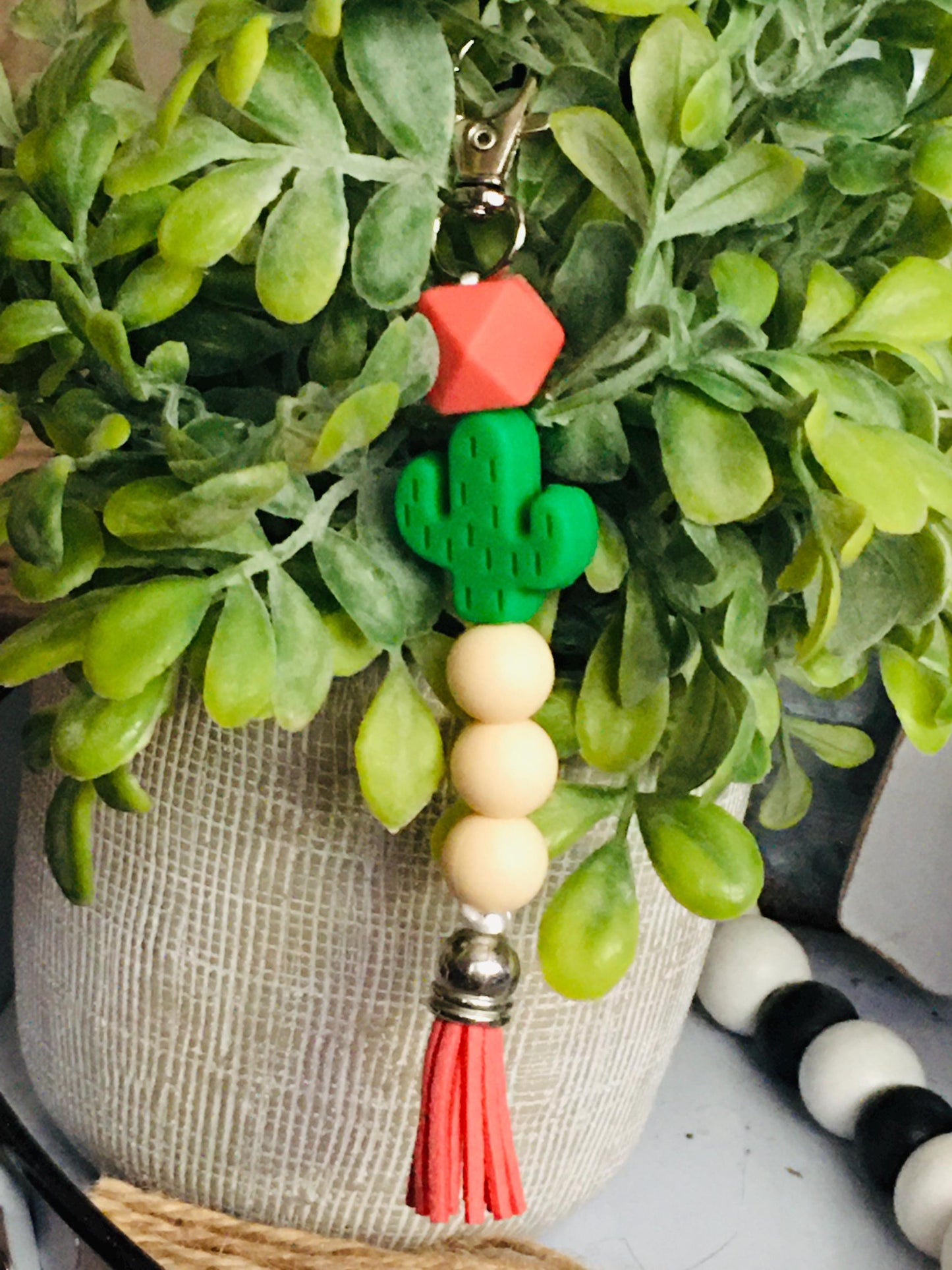 Silicone keychain, Keychain, Stocking Stuffer, Gift, Silicone beads, key holder, purse charm